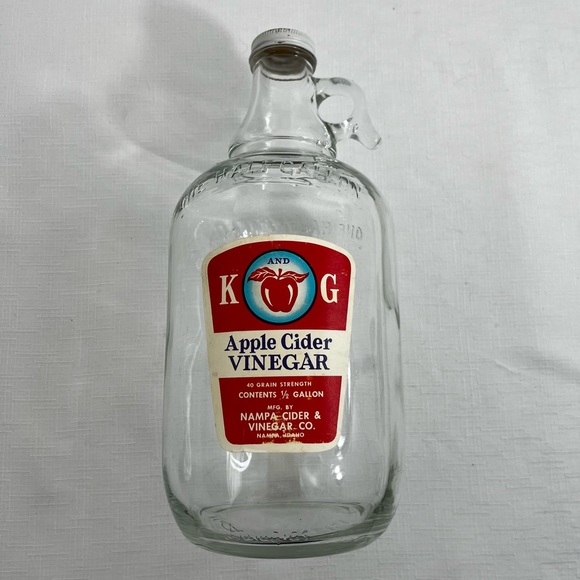 Vintage Half Gallon Apple Cider Vinegar Glass Jug with Finger Handle and Label - Picture 2 of 8